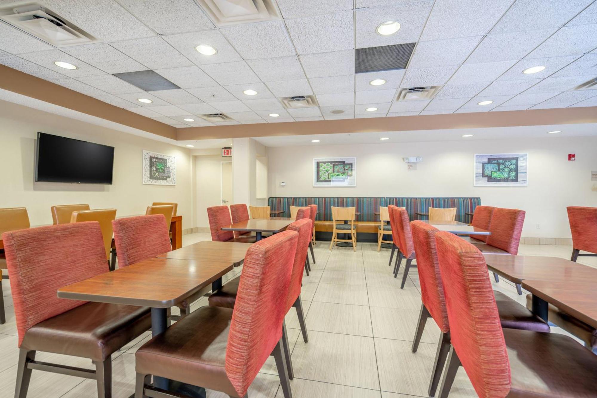 Towneplace Suites Rochester Bagian luar foto