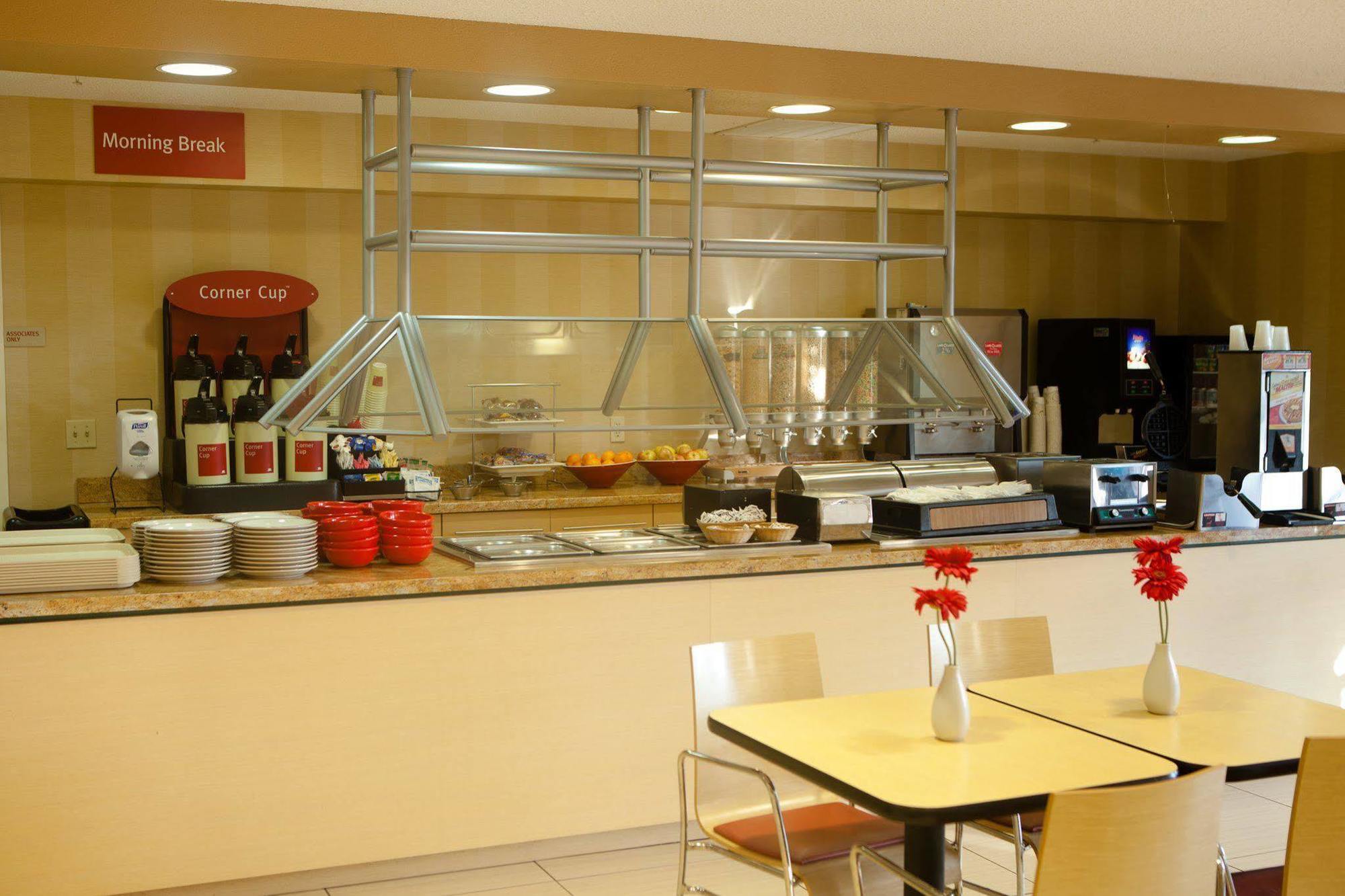 Towneplace Suites Rochester Bagian luar foto