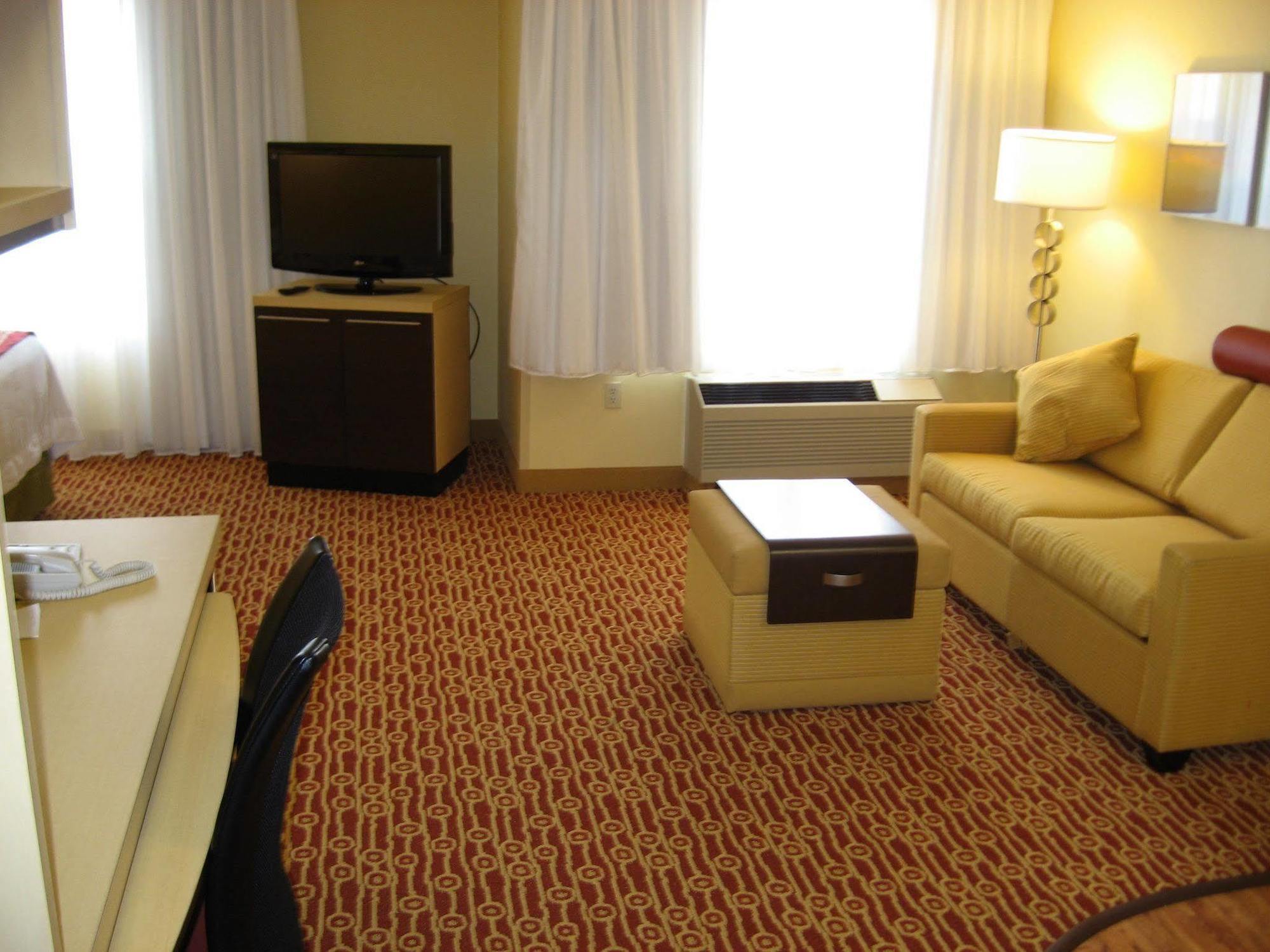 Towneplace Suites Rochester Bagian luar foto