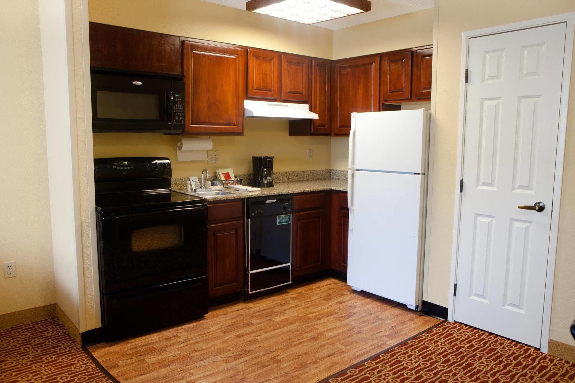 Towneplace Suites Rochester Bagian luar foto
