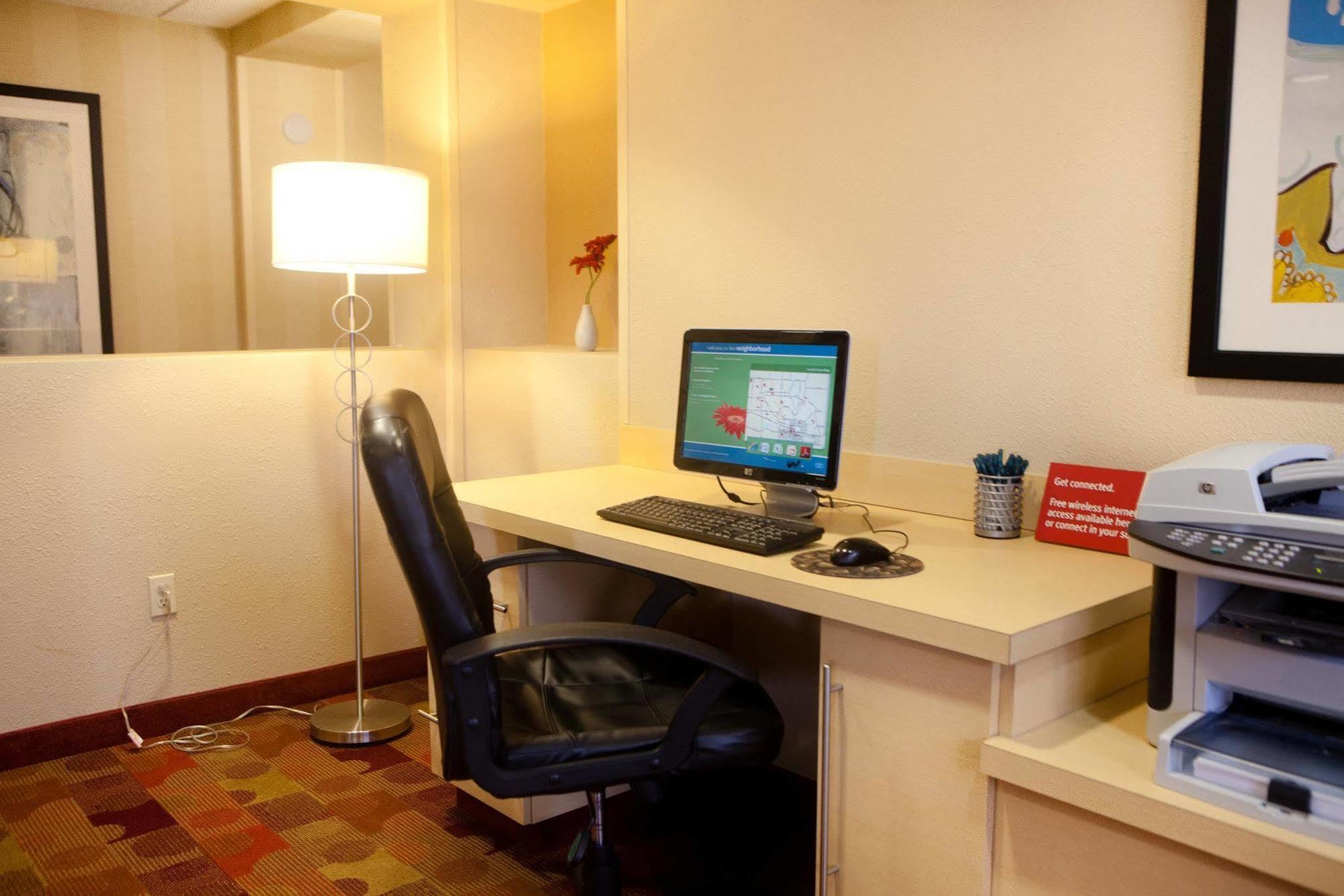 Towneplace Suites Rochester Bagian luar foto